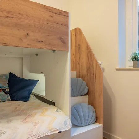 Turtle Beach, * Ostende